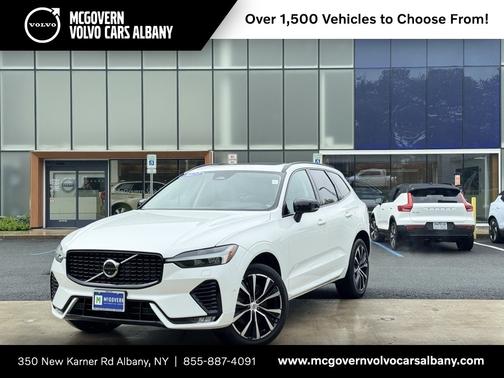 2023 Volvo XC60 B6 Ultimate Dark Theme