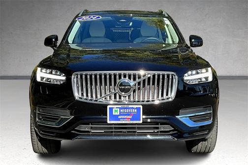 2024 Volvo XC90 Recharge Plug-In Hybrid T8 Core Bright Theme
