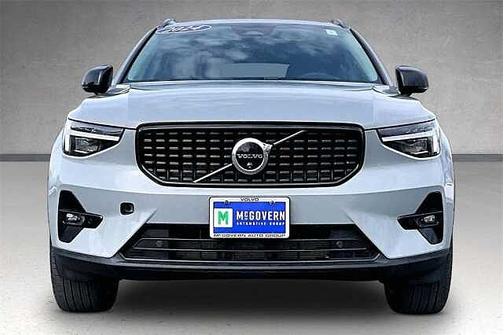 2024 Volvo XC40 Plus