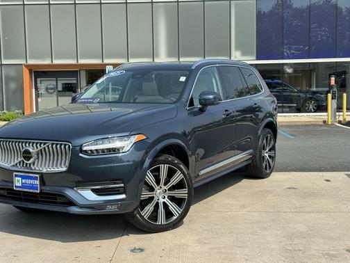 2025 Volvo XC90 B6 Plus 7-Seater