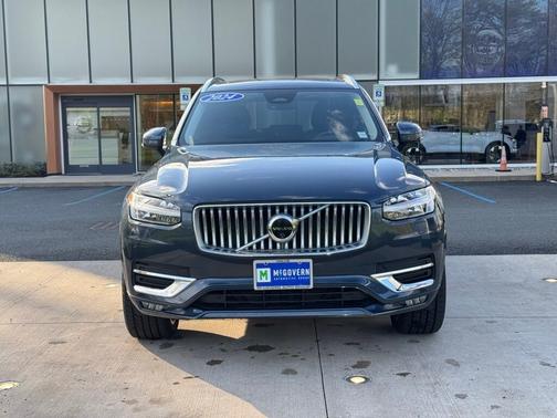 2024 Volvo XC90 B5 Plus