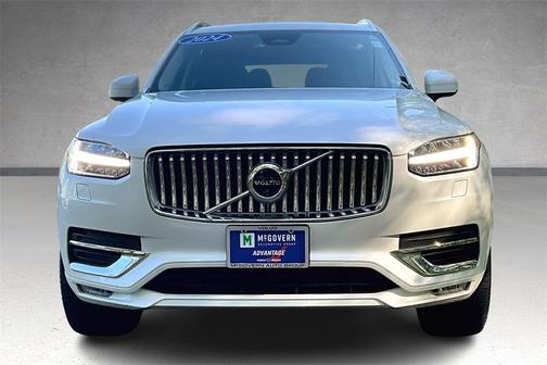 2024 Volvo XC90 B6 Plus Bright Theme