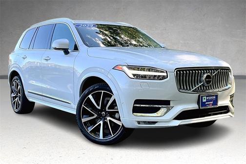 2024 Volvo XC90 B6 Plus Bright Theme