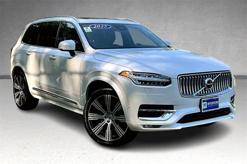 2025 Volvo XC90 B6 Plus 7-Seater
