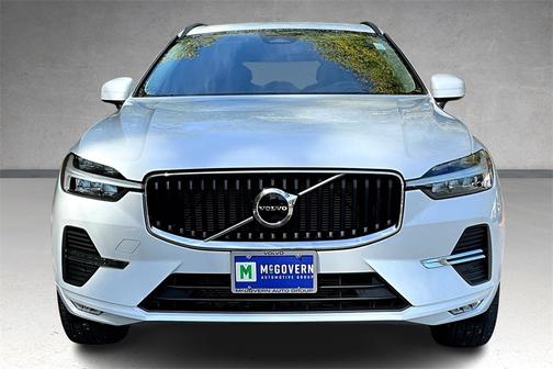 2022 Volvo XC60 B5 Momentum