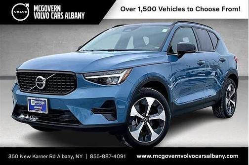 2024 Volvo XC40 Core
