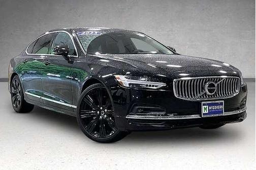 Onyx Black 2023 Volvo S90 Plus
