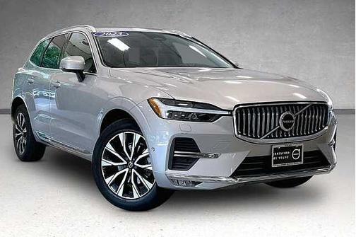 Silver Dawn 2023 Volvo XC60 Plus