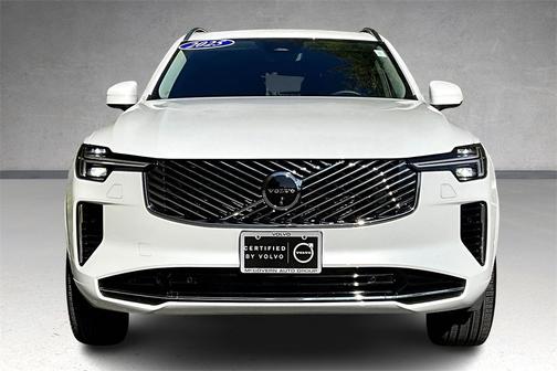 2025 Volvo XC90 B6 Plus 7-Seater