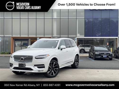 2025 Volvo XC90 B5 Plus