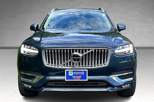 2024 Volvo XC90 B6 Plus Bright Theme