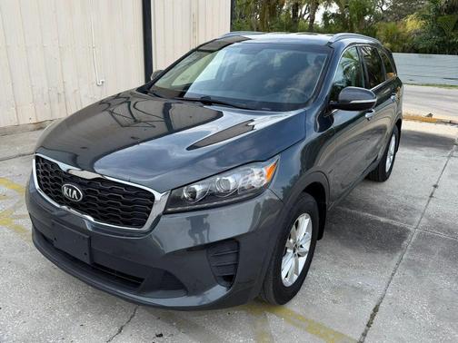 Gravity Grey 2019 Kia Sorento LX