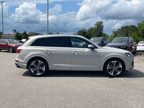 2023 Audi Q7 Prestige 55 TFSI quattro Tiptronic