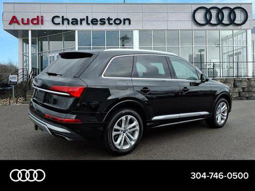 2025 Audi Q7 Premium 55 TFSI quattro Tiptronic