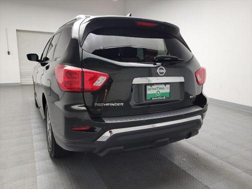 2019 Nissan Pathfinder SV