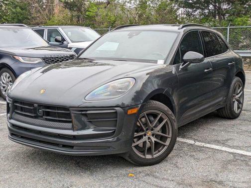 2023 Porsche Macan Base