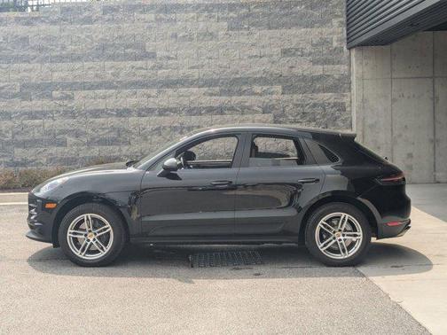 2021 Porsche Macan Base