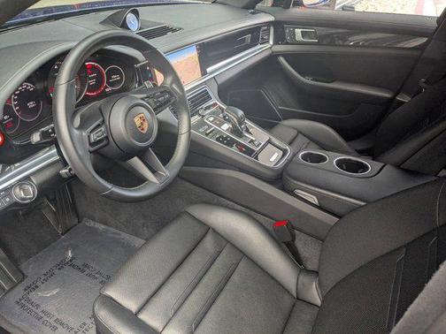 2022 Porsche Panamera 4 Platinum Edition