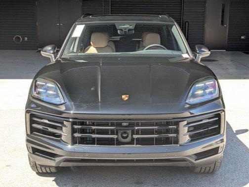 Chromite Black Metallic 2026 Porsche Cayenne Cayenne