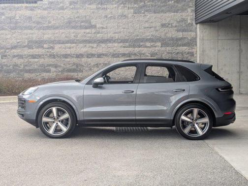Vanadium Grey Metallic 2026 Porsche Cayenne Cayenne