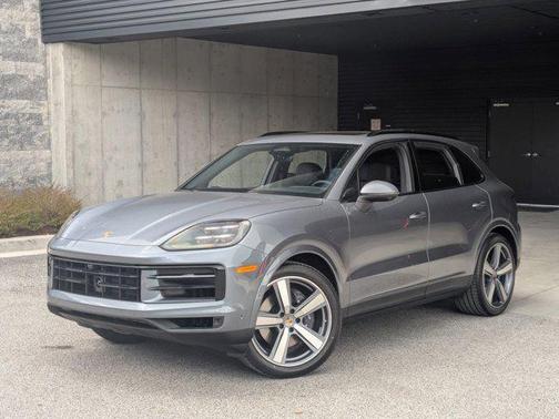 Vanadium Grey Metallic 2026 Porsche Cayenne Cayenne