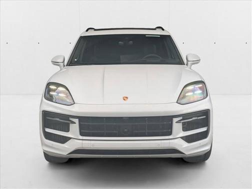 Carrara White Metallic 2025 Porsche Cayenne S