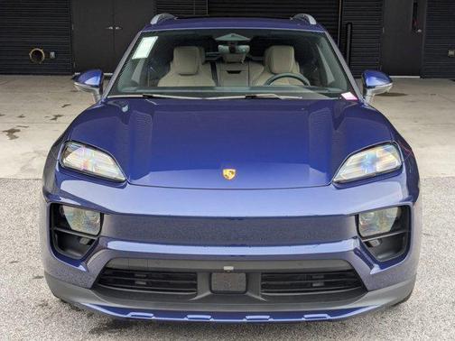 Gentian Blue Metallic 2026 Porsche Macan Macan Electric 4