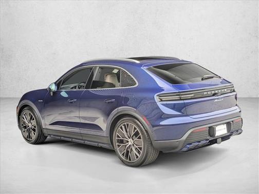 Gentian Blue Metallic 2026 Porsche Macan Macan Electric 4