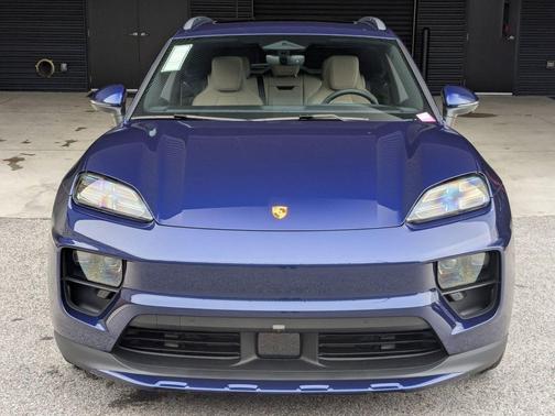 Gentian Blue Metallic 2026 Porsche Macan Macan Electric 4
