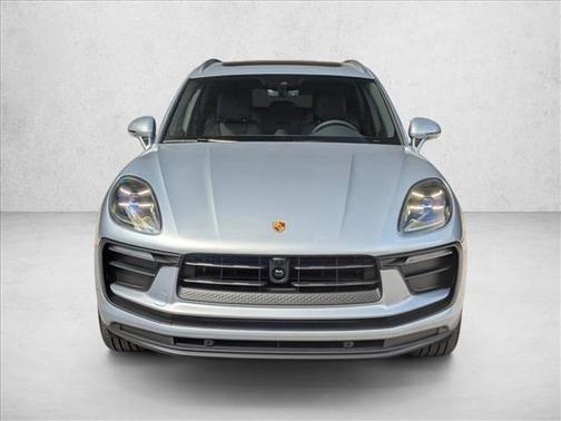 Dolomite Silver Metallic 2026 Porsche Macan Macan