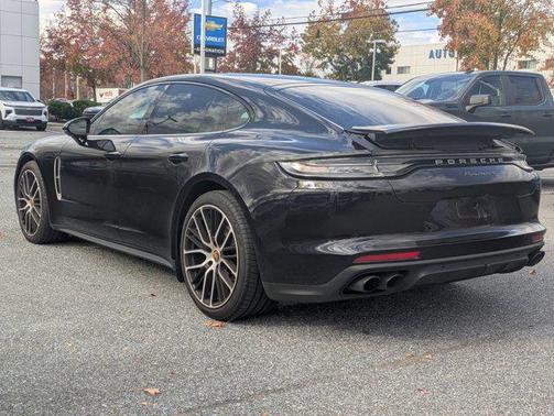 2023 Porsche Panamera RWD