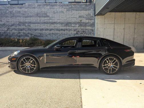 2023 Porsche Panamera RWD
