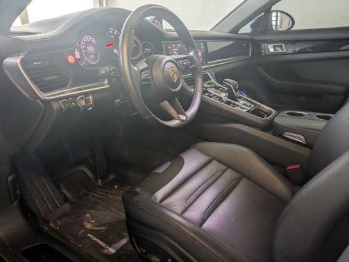 2023 Porsche Panamera RWD