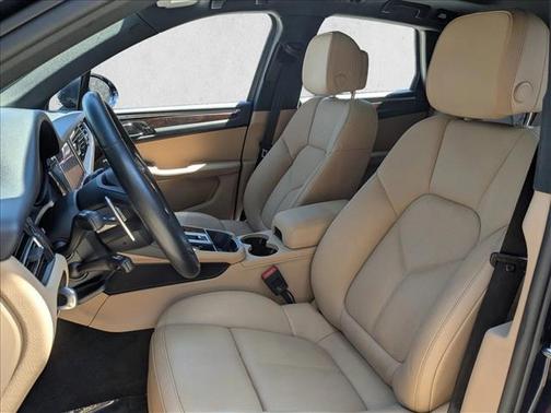 Black 2023 Porsche Macan Macan