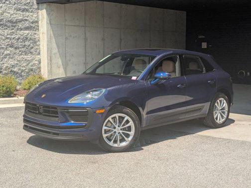 2025 Porsche Macan AWD