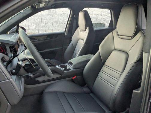 2026 Porsche Cayenne GTS