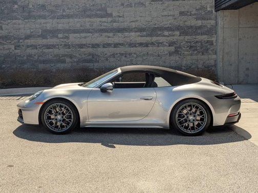 GT Silver Metallic 2026 Porsche 911 Carrera T