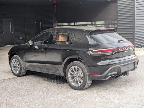 2026 Porsche Macan AWD