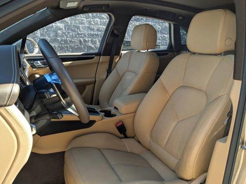 Palladium Metallic 2018 Porsche Macan Macan