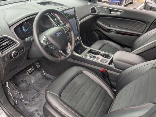Carbonized Gray Metallic 2023 Ford Edge ST Line