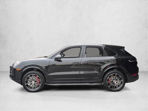Chromite Black Metallic 2026 Porsche Cayenne Cayenne S E-Hybrid