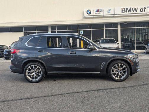 Arctic Grey Metallic 2022 BMW X5 xDrive40i