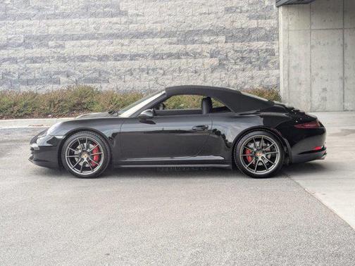 2013 Porsche 911 Carrera 4S Cabriolet