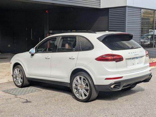 2017 Porsche Cayenne Platinum Edition