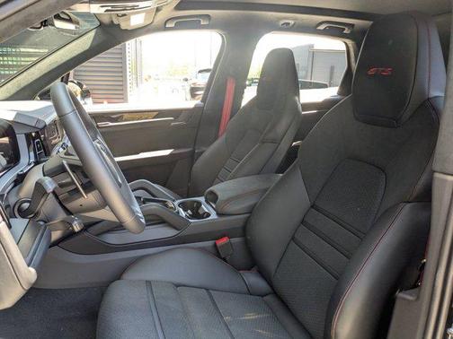 Chromite Black Metallic 2026 Porsche Cayenne GTS