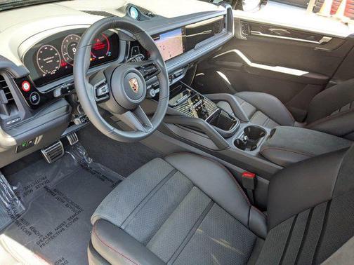 Chromite Black Metallic 2026 Porsche Cayenne GTS