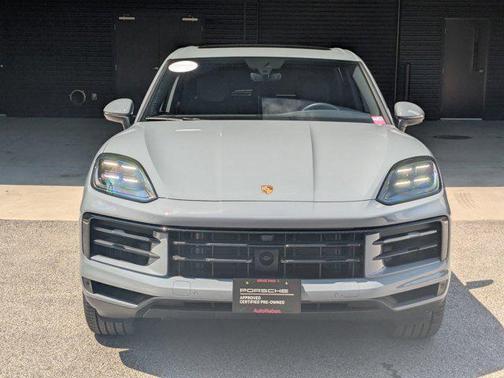 2025 Porsche Cayenne AWD