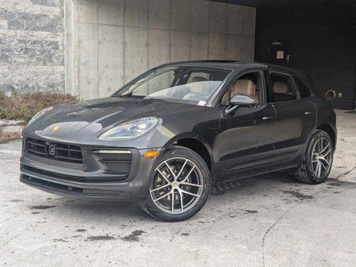 2025 Porsche Macan Base