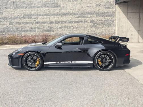 Black 2026 Porsche 911 GT3