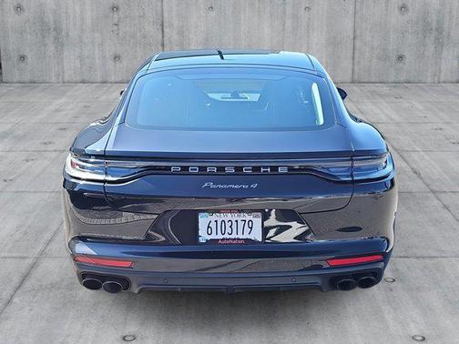 2023 Porsche Panamera 4